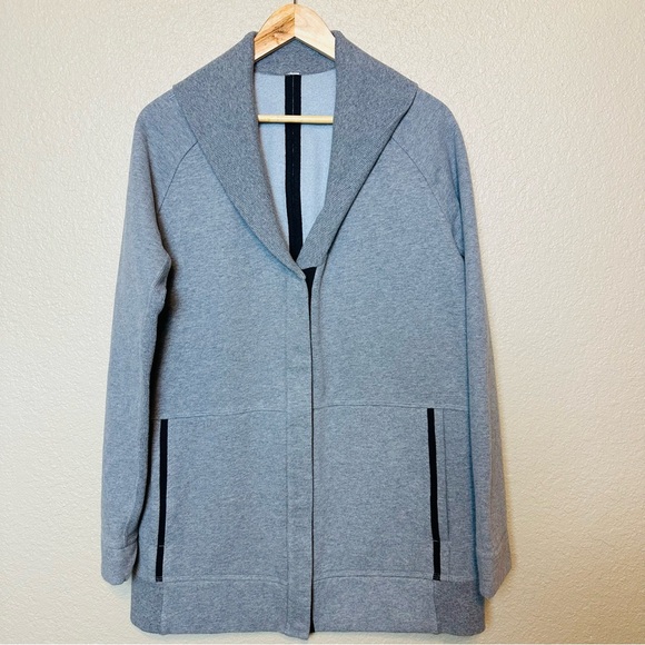 Lululemon Athletica yin to my yang cardi sweatshirt jacket gray and black size 6 - Picture 4 of 7